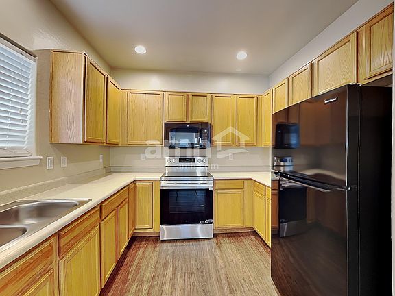 3rd image of 6612 W Shaw Butte Dr