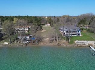 119 Jackson Rd, Elk Rapids, MI 49629