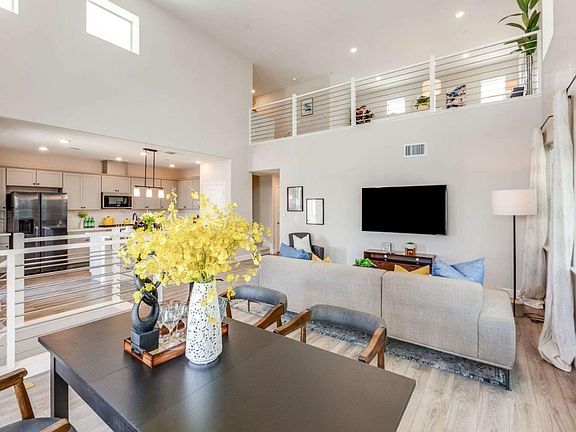 3rd image of 254 Agustin Narvaez St Unit 6