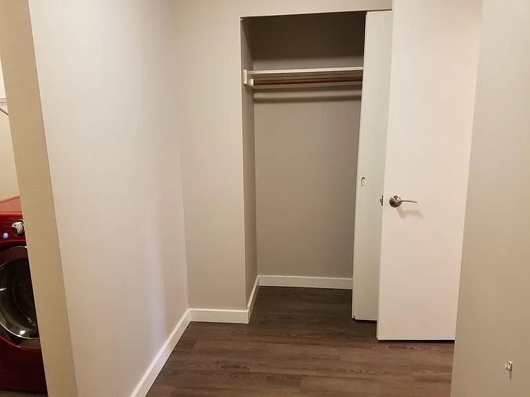 265 NE Alder St — Photo 12