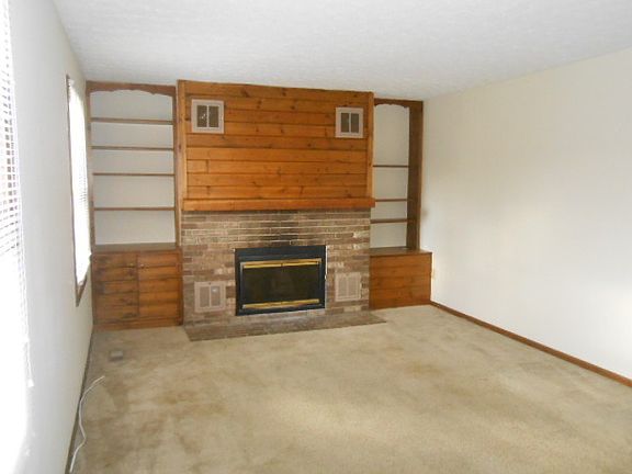 2nd image of 3276-3278 Willington Dr
