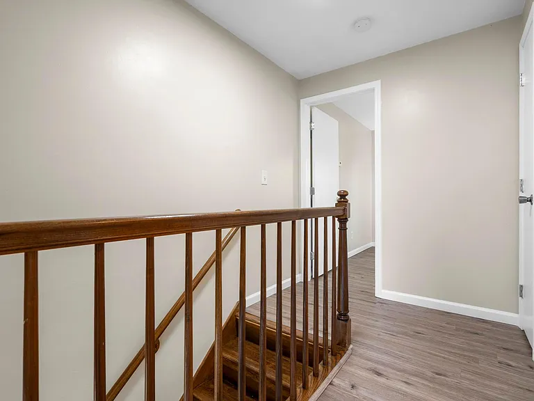 11 Fern St #B — Photo 14