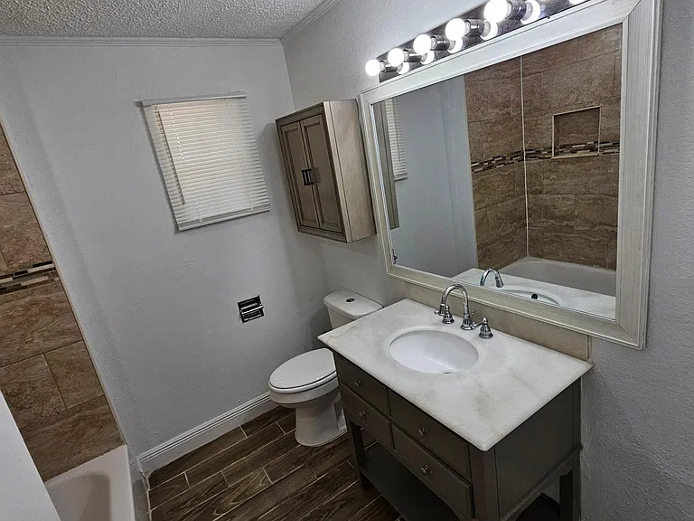 1276 NW 112th Ave — Photo 15