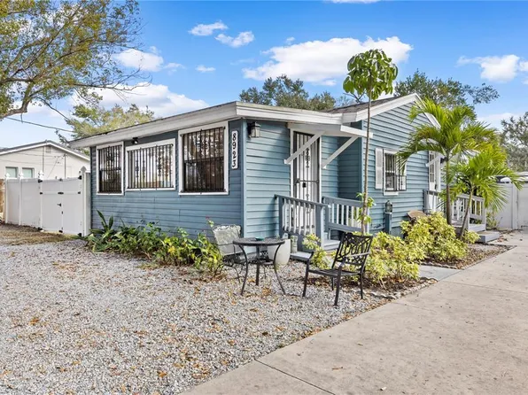 8923 N LYNN AVENUE, TAMPA, FL 33604