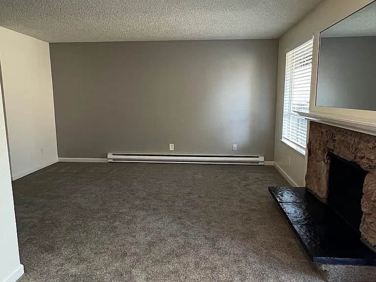 Sunset Ridge Apartments — Photo 31
