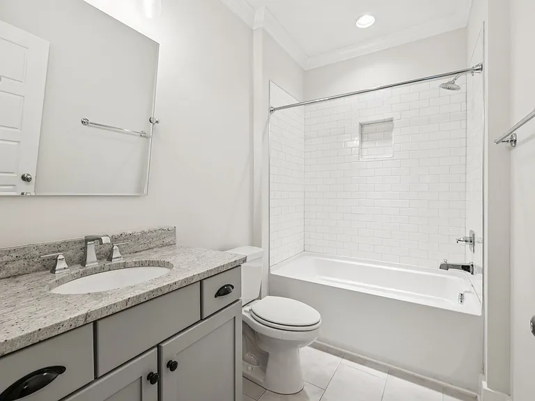 4704B Michigan Ave — Photo 20