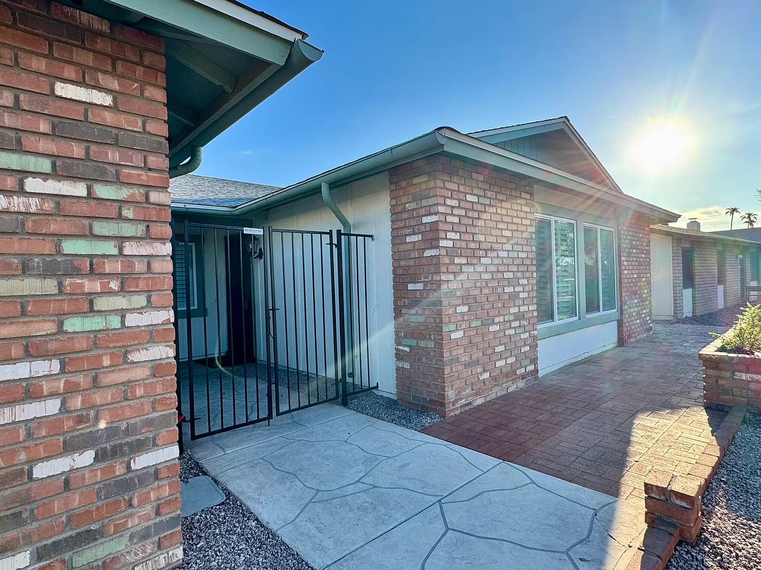3 bed, 1964 sqft, $2,700 — Photo 4