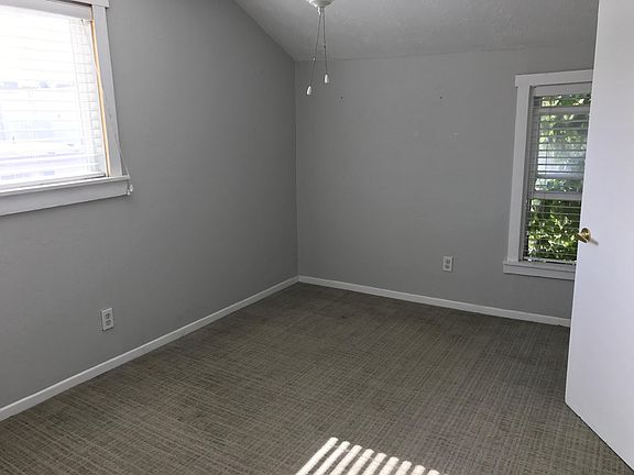 5th image of 3031 Ivy St