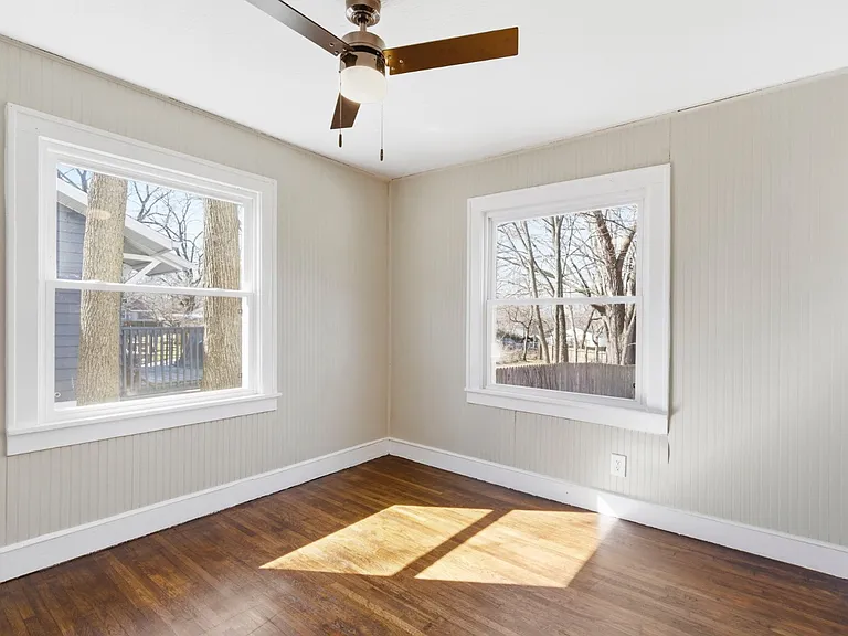 Unit Photo