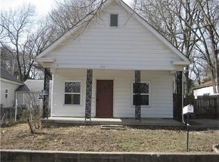 112 S Ralston St, Sugar Creek, MO 64054