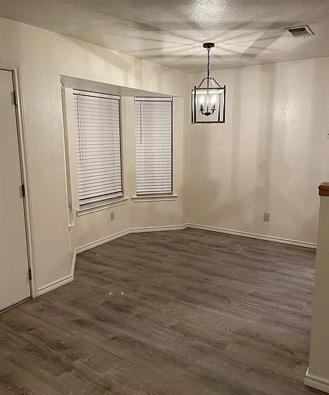 1502 Moss St — Photo 8