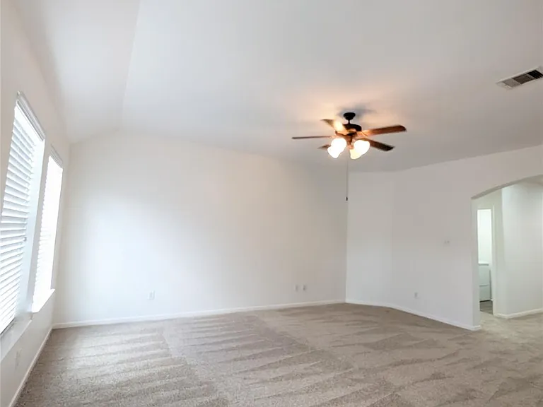5618 Savannah Woods Ln — Photo 28