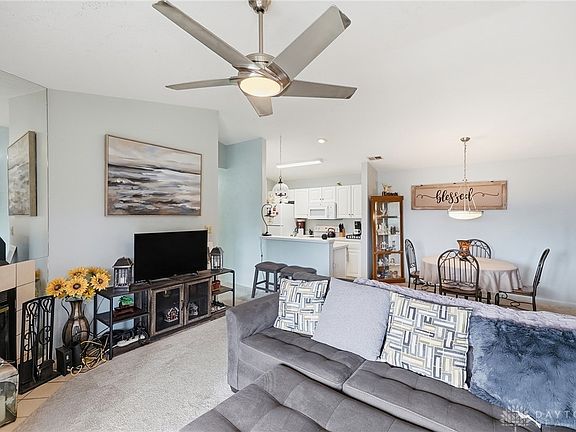 5th image of 84 Mallard Glen Dr APT 7