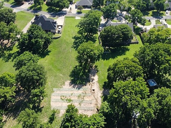 4th image of 8820 Ravenswood Rd