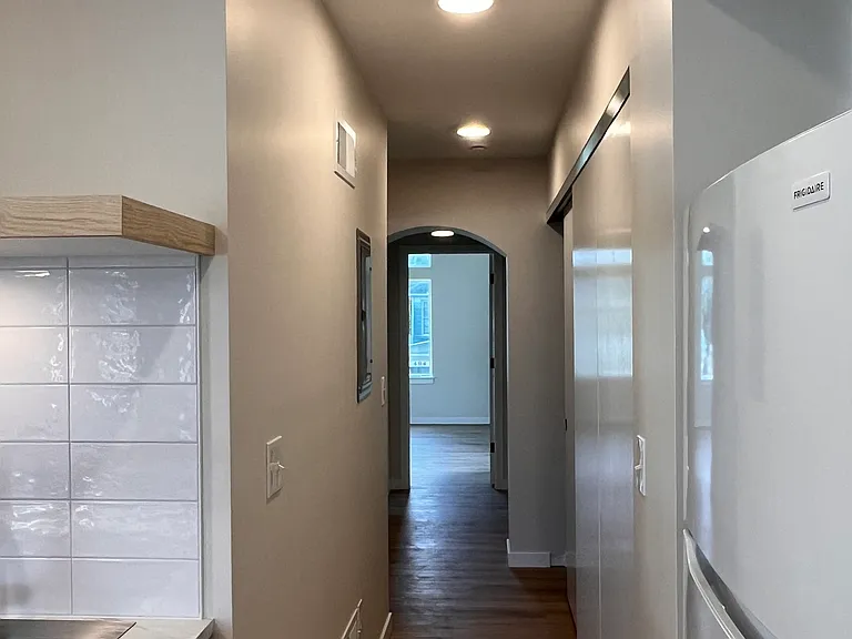 487 Mithoff St — Photo 11