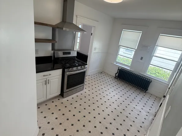 86 Hinman St #1A, West Haven, CT 06516
