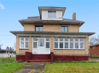 2515 E Midlothian Blvd, Struthers, OH 44471