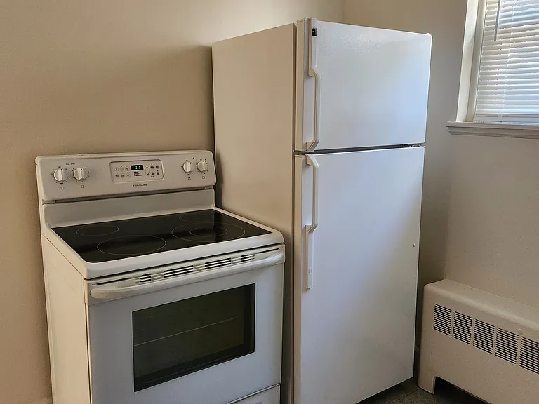 3 Woodlawn Ter #1B — Photo 10