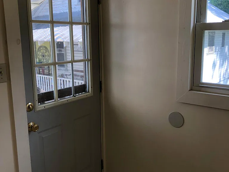 456 E School St — Photo 11