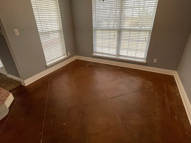 24250 S Montgomery Dr — Photo 12