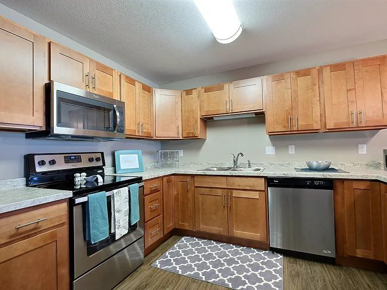 Fargo, ND Urban Plains Apartments | Kitchen