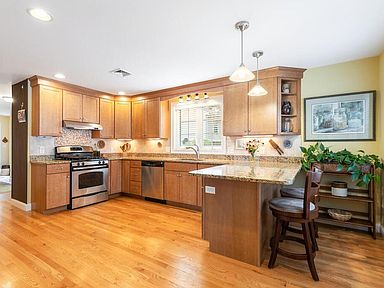 7 Willis Lake Dr, Sudbury, MA 01776 | Zillow