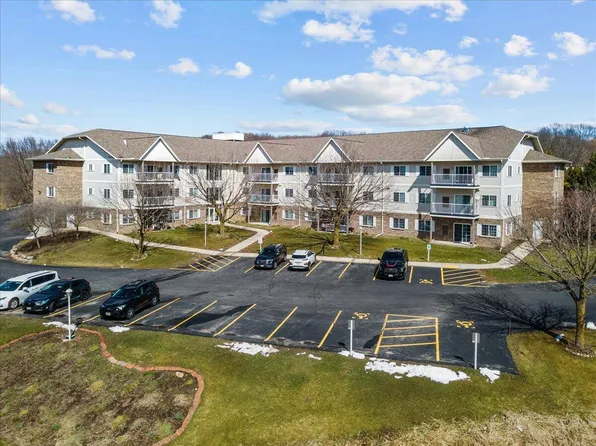 140 West Commerce BOULEVARD #109, Slinger, WI 53086
