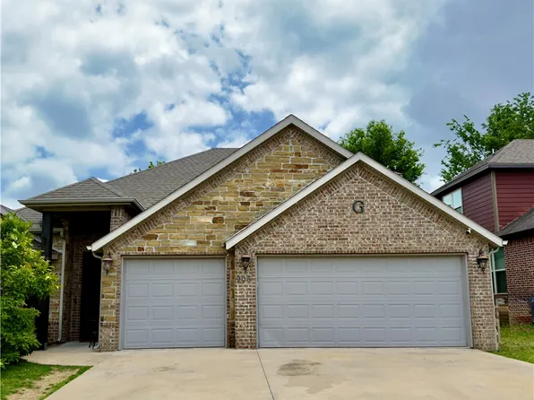 903 SW Caprington St, Bentonville, AR 72712