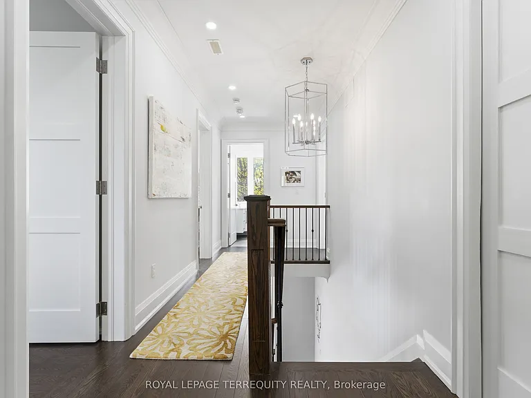 130 Edgecroft Rd — Photo 21