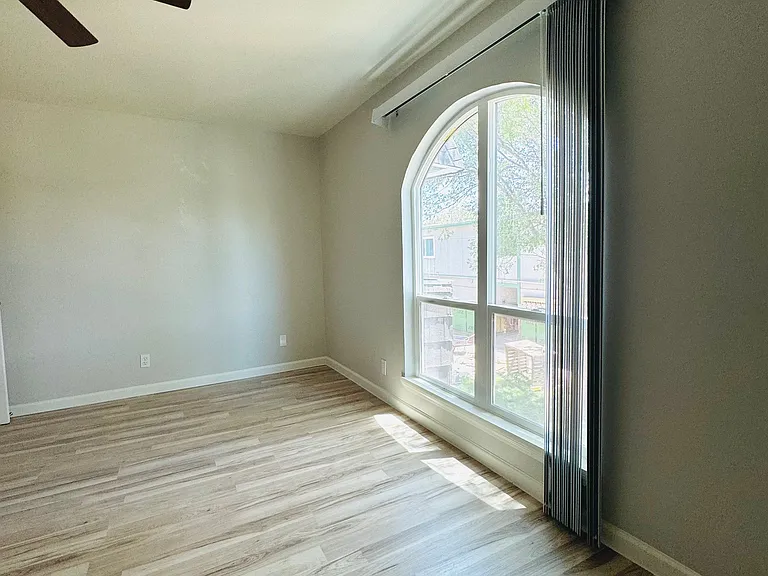 Mockingbird Apartments — Photo 4