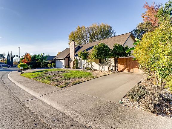 3rd image of 8377 Cranford Way