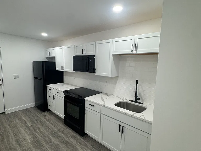 1235 N Heald St — Photo 1
