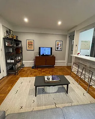 Rented by S&M Associates Realty LLC | media 7