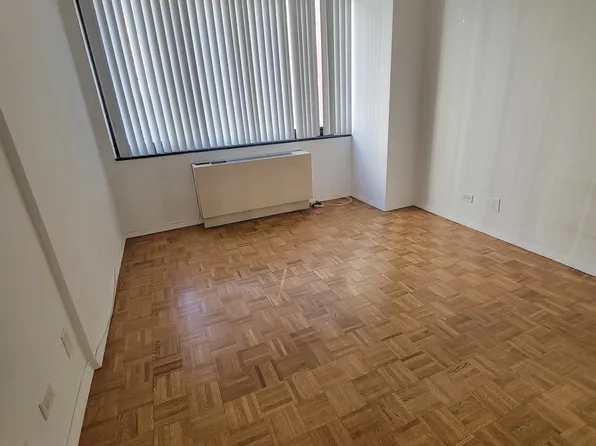 377 Rector Place image 2 of 5