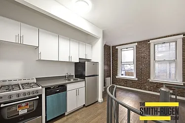 Rented by R New York