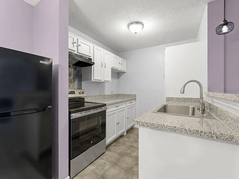 2121 Hepburn St #1216 — Photo 8