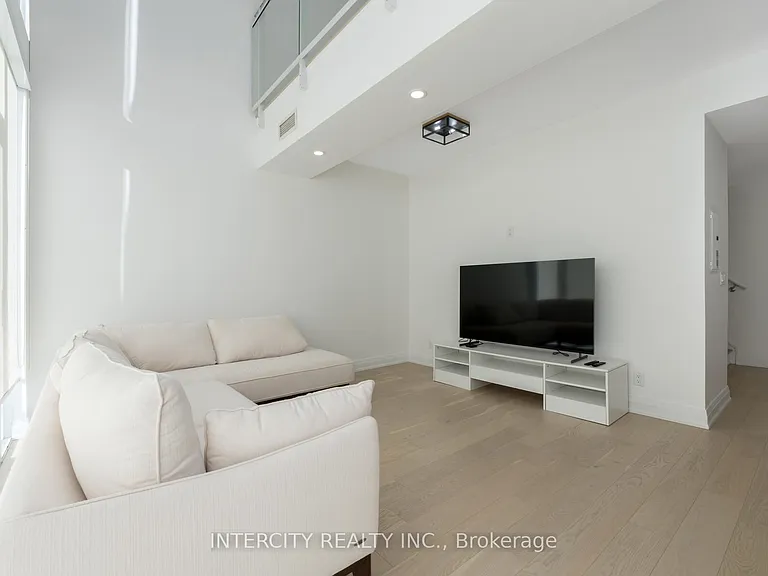 21 Nelson St #LPH32 — Photo 13