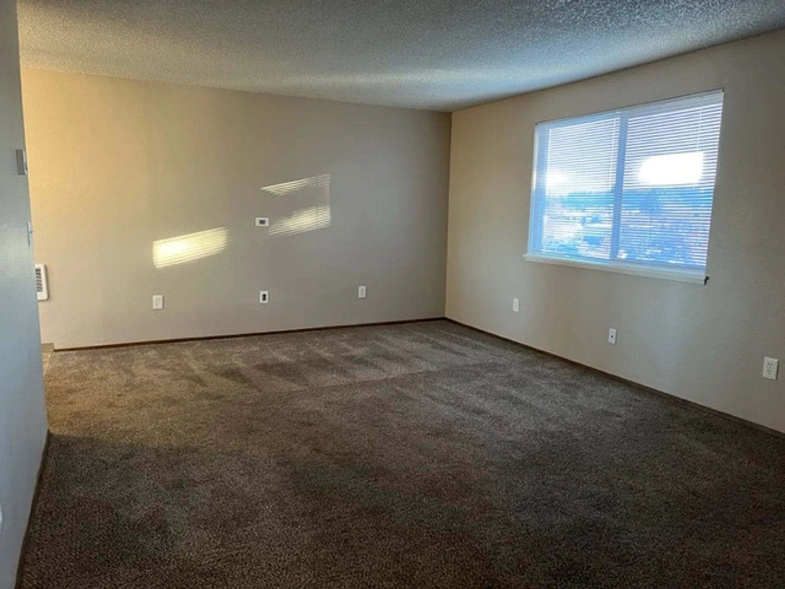 Large Two Bedroom Apartment Homes Available - Located by Vancouver Mall and RS500 — Photo 3