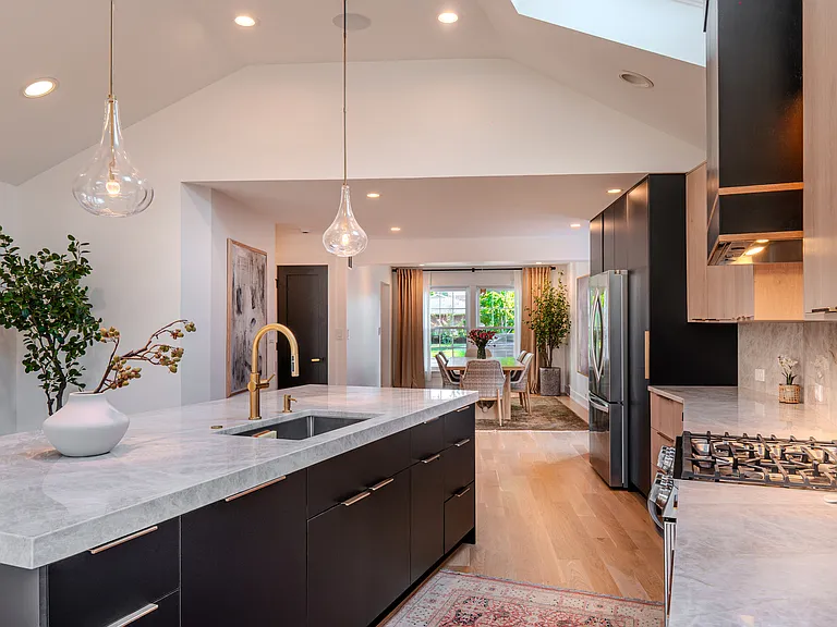 4738 W Pratt Ave — Photo 8