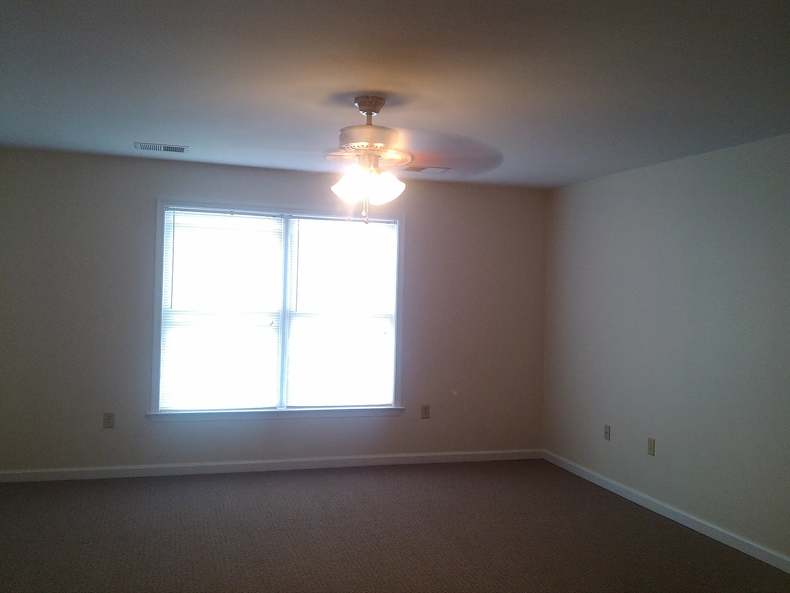 1 bed, 700 sqft, $1,132 — Photo 2