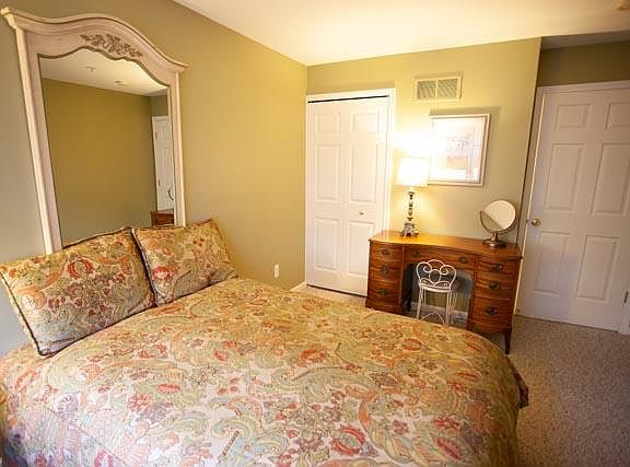 5th image of 29406 Glen Oaks Blvd W #1