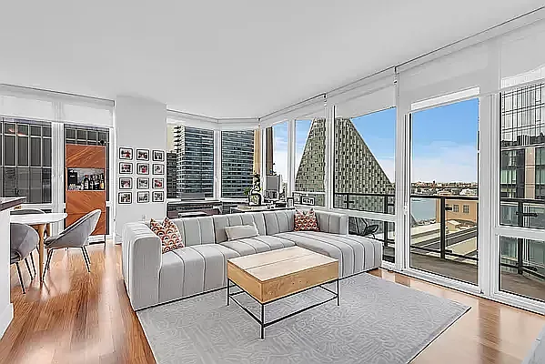 Rented by DejaView Residential Inc | media 1
