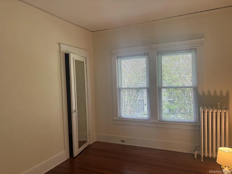 48 Ferris Pl — Photo 9