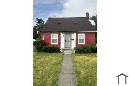 19930 Revere St Photo 1