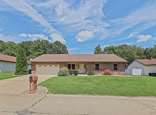 304 Brian Dr, Belleville, IL 62226