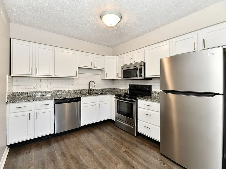 Park Lane Apartments — Photo 49