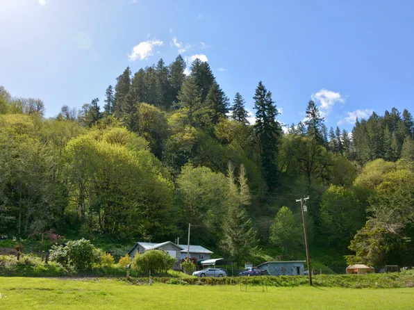 719 Nashville Rd, Eddyville, OR 97343