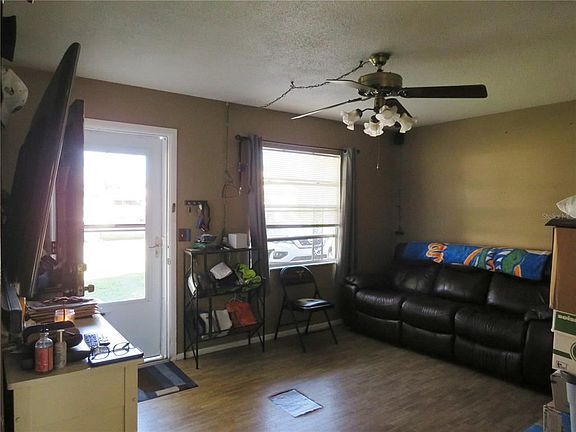 3rd image of 1007 16th St