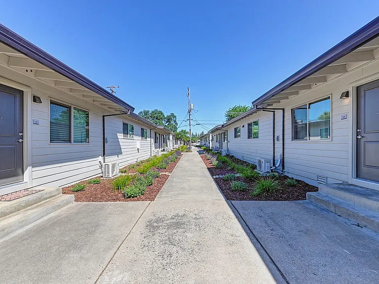 The Cottages at Folsom — Photo 18