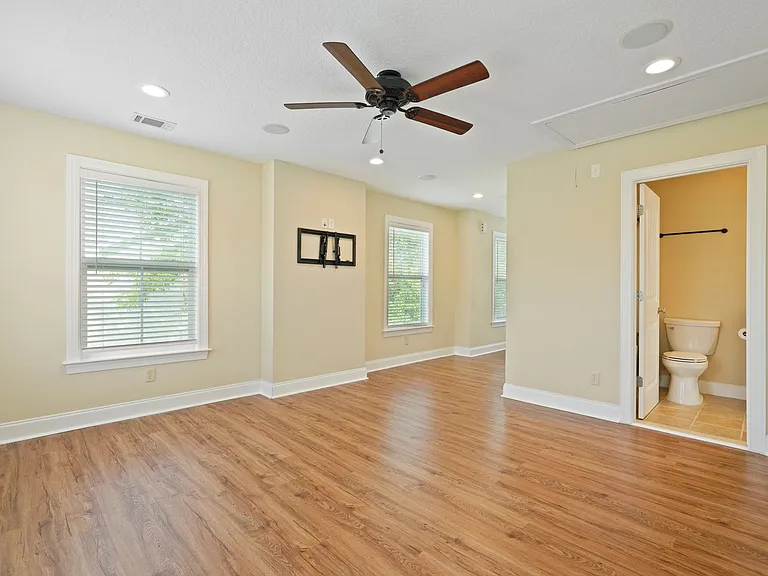 275 James Dunham Pkwy — Photo 36